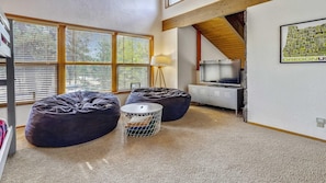 House, 2 Single Beds (Crag - 01) | Living area - Crag - 01 (Bend)