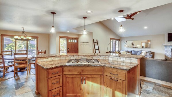 Hus - flera sängar (Topflite 16) | Interiör