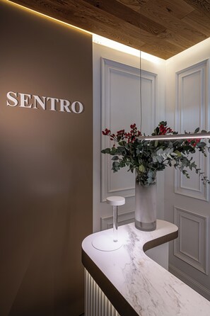 Reception - Sentro Boutique Hotel (Sofia)