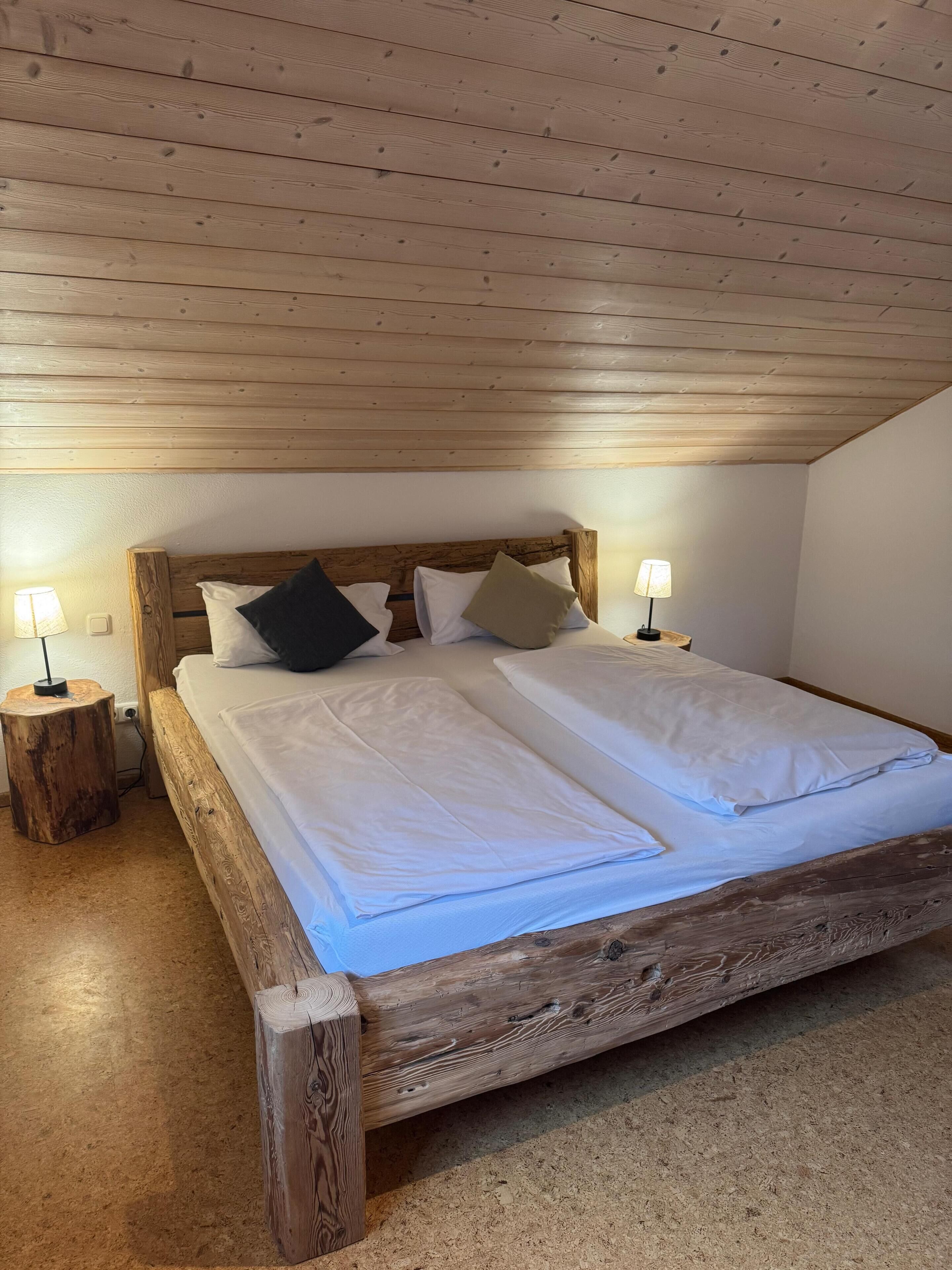 3 bedrooms, WiFi, bed sheets