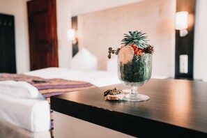 Bàn, truy cập Internet không dây miễn phí 