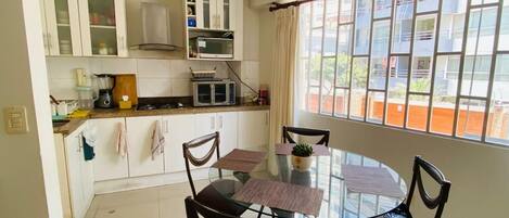 Comfort Apartment, City View | Private kitchen