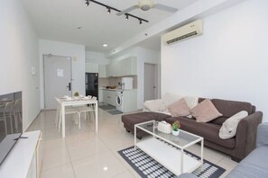 Cribs/infant beds - I Soho at I City by My Trip & My Stay (Shah Alam)