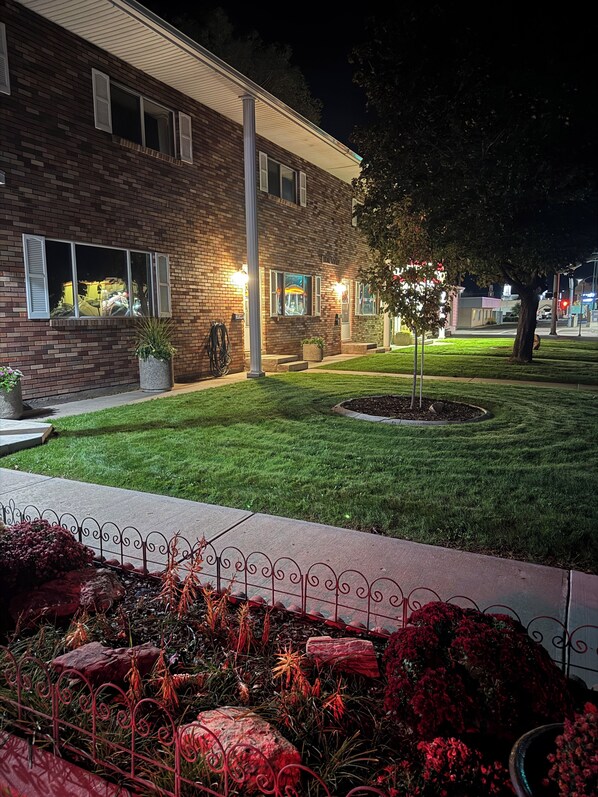 المنطقة المحيطة بالمنشأة