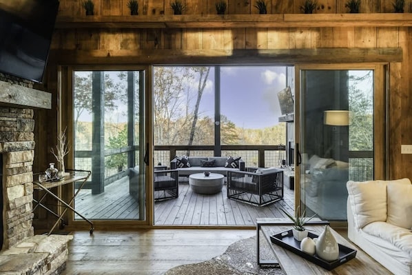 TV, fireplace, offices