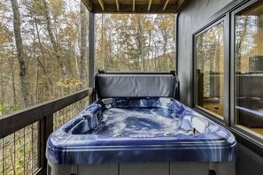 مغطس سبا خارجي