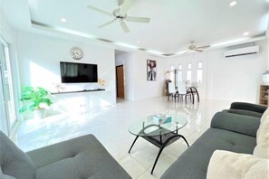 Room - 50% Off Jasmine Villa 5 Minutes to Nai Harn Beach (Phuket)