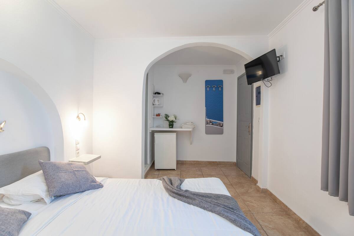 Standard Double Room, Balcony, Garden View | Blackout drapes, soundproofing, iron/ironing board (on request)