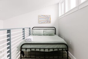 2 bedrooms, desk, iron/ironing board, travel cot