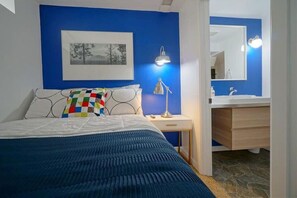 2 bedrooms, desk, iron/ironing board, free WiFi