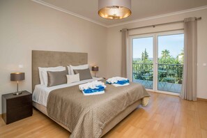 3 chambres, draps fournis