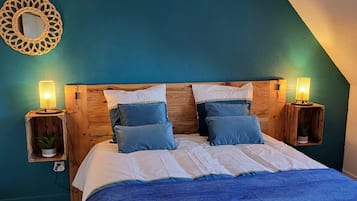 3 slaapkamers, een strijkplank/strijkijzer, wifi, beddengoed