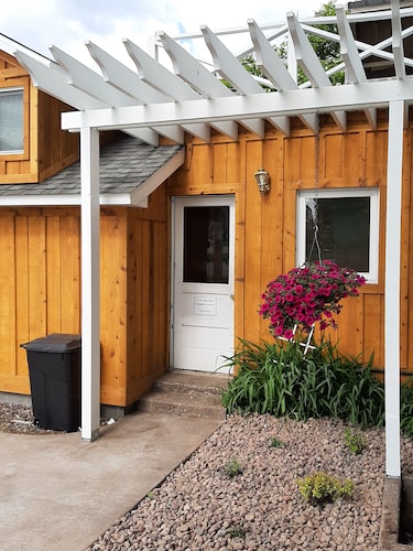 Northern Bungalow with Fireplace