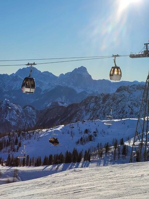 Skidåkning och snöaktiviteter