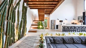 Living area - 7BR/7BA - Pool, Pickleball, Jacuzzi & Billiards (Tulum)