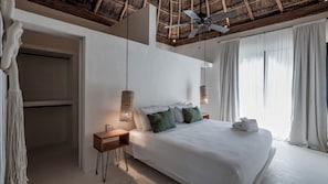 6 bedrooms, iron/ironing board, WiFi, bed sheets - 16 Guests, 8 Beds, 460m2, 2500m2 Downtown (Tulum)