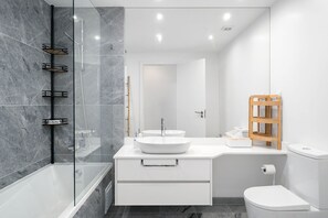 Shower, towels