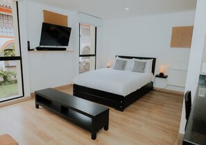 1 bedroom, desk, iron/ironing board, free WiFi