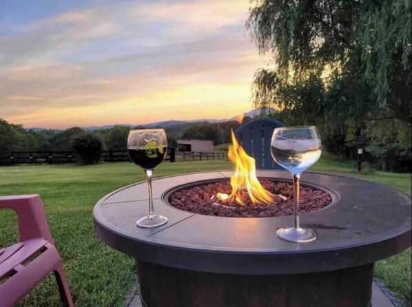 Property grounds - Farm Cottage ★ Mountain Views ★ Hot Tub (Goode)