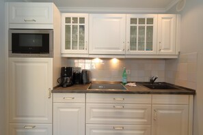 Fridge, oven, coffee/tea maker, toaster - Captain Christiansen 30/14 (Westerland)