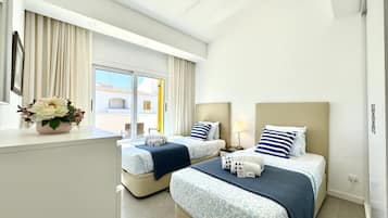 2 bedrooms, bed sheets