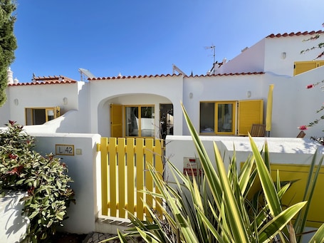 Exterior. Vilamoura Club Villa 2 by Homing