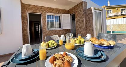 Pêra Stylish Villa With Pool by Homing