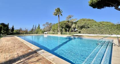 Vilamoura Deluxe Villa by Homing