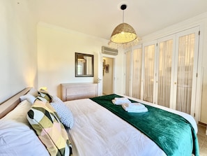 4 bedrooms, bed sheets - Vilamoura Deluxe Villa by Homing (Loulé)