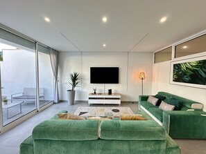 Living room - Quarteira Deluxe With Pool by Homing (Loulé)