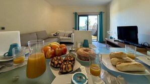 Unclassified image, 5 of 37, button - Quarteira Stylish 3 With Pool by Homing (Loulé)