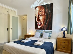 2 bedrooms, bed sheets