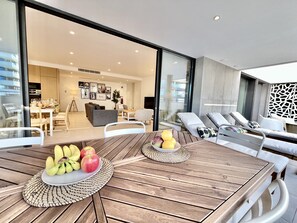 Balcony - Lagos Prestige With Pool by Homing (Lagos)