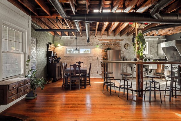 تناول الطعام