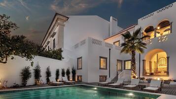 Außenpool (je nach Saison geöffnet)