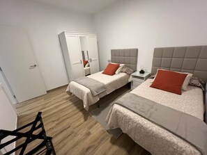3 bedrooms, iron/ironing board, travel crib, free WiFi