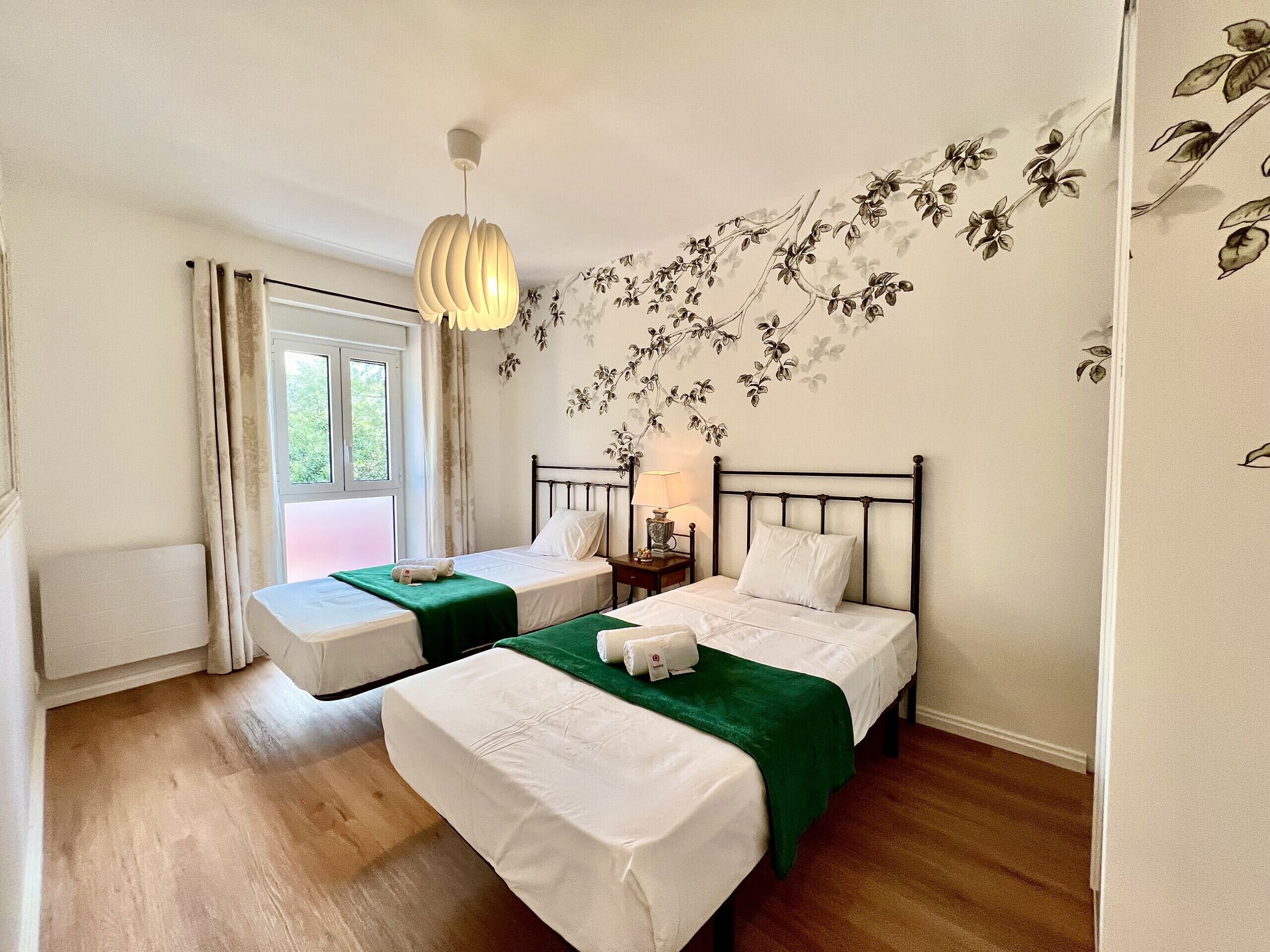 2 bedrooms, bed sheets