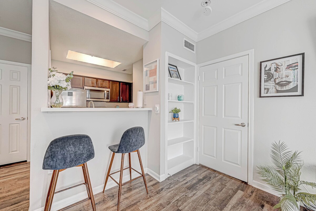 Photo 11 of Modern Furnished Apartment in Houston with Parking and Fast Wi-Fi