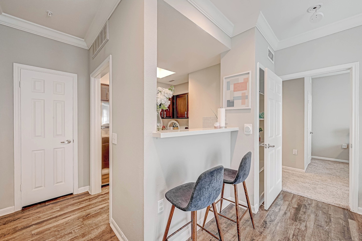 Photo 13 of Modern Furnished Apartment in Houston with Parking and Fast Wi-Fi