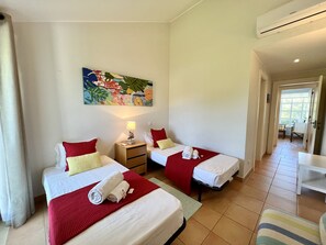2 bedrooms, bed sheets