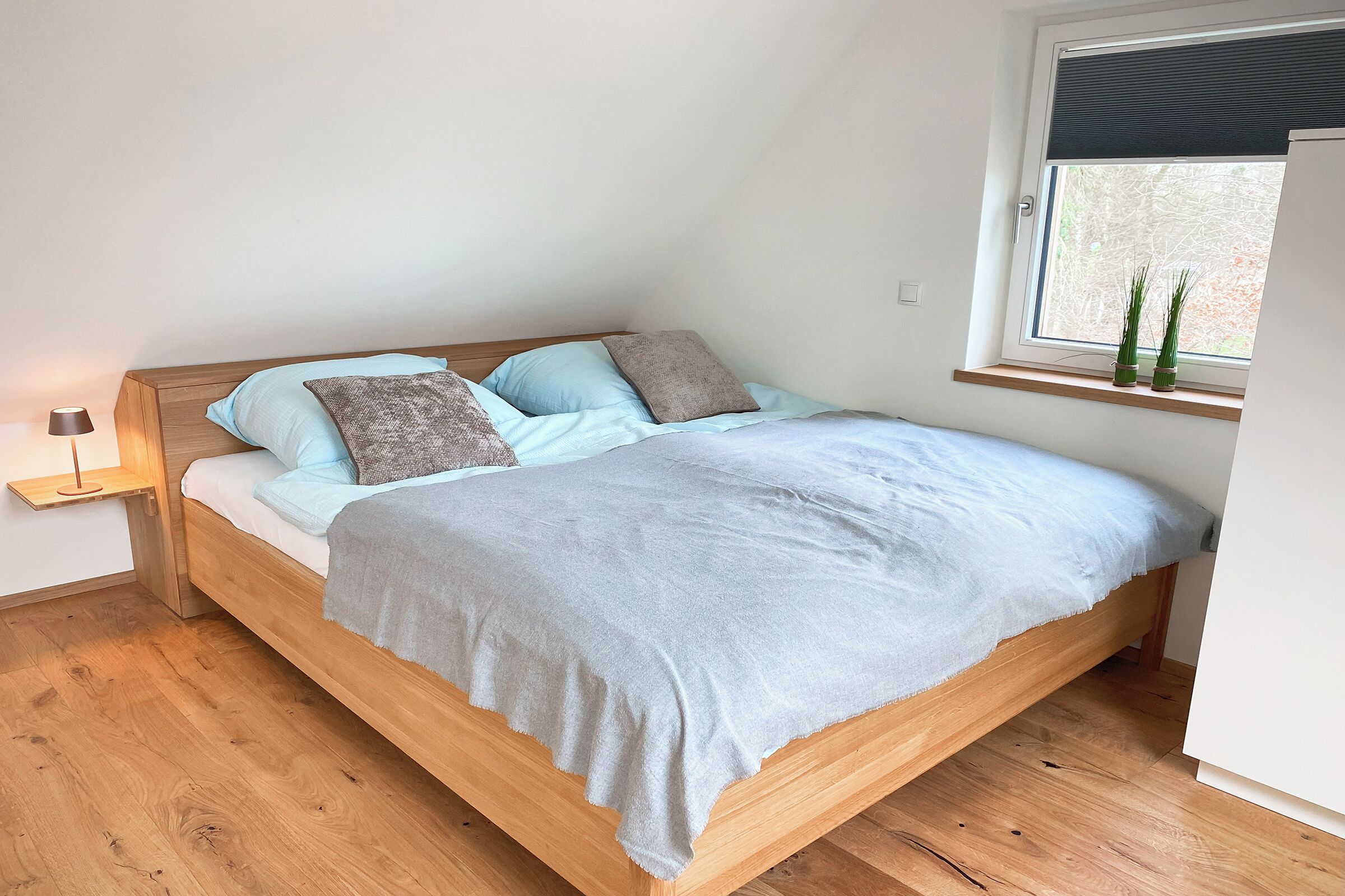 3 bedrooms, travel crib, free WiFi, bed sheets