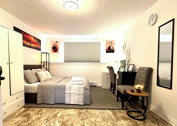 1 chambre, bureau, accès au Wi-Fi (inclus), literie fournie