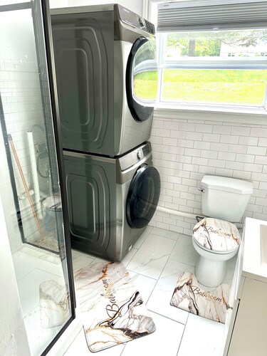 Kenneths Cozy Retreat - Saint John 1BDRM | Wi-Fi | 4mins Regional Hospital & UNB