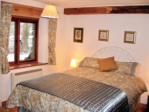 2 soverom, strykejern/-brett, wi-fi og sengetøy