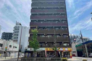 Exterior - Megadome West (Osaka)