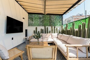 Property grounds - Luxury 4 bedroom house with AC and Jacuzzi in Heart of Roma Norte, Mexico City (Ciudad de México)
