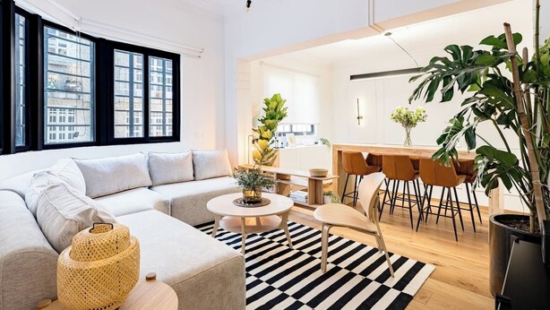 Smart-tv, boeken en een stereo