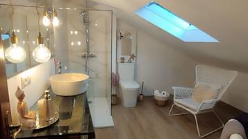 Panorama cottage, 5 slaapkamers, terras, uitzicht op tuin | Badkamer