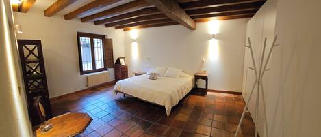 2 Schlafzimmer, BĂŒgeleisen/BĂŒgelbrett, BettwĂ€sche