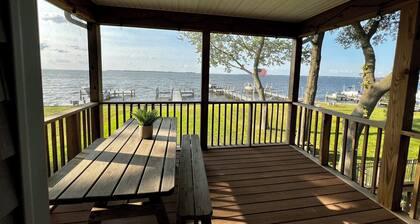 Bay Breeze - Charming 3BR Waterfront Home on the Chester River